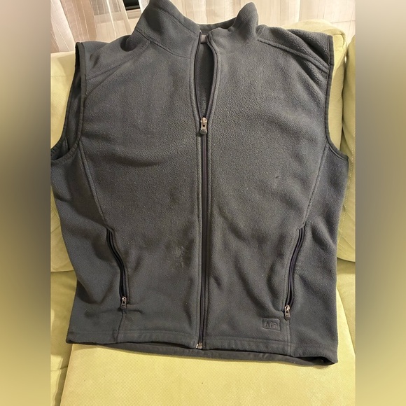 REI Charcoal Polartec Classic Fleece Vest. Full zip vest zipper pockets . - Picture 1 of 13